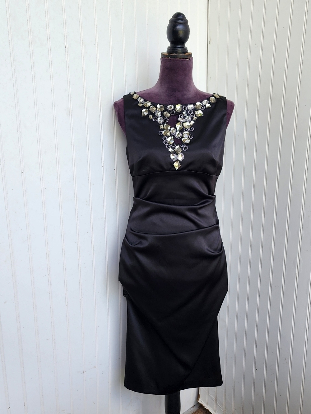Blu Sage Satin Elegant Black Dress Rinestones Detail Rutched Midi Sleveless Sz 6